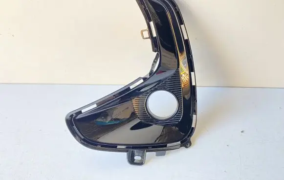 Toyota Yaris XP210 Front grill 52113K0150