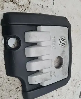 Volkswagen Golf V Engine cover (trim) 03G103925
