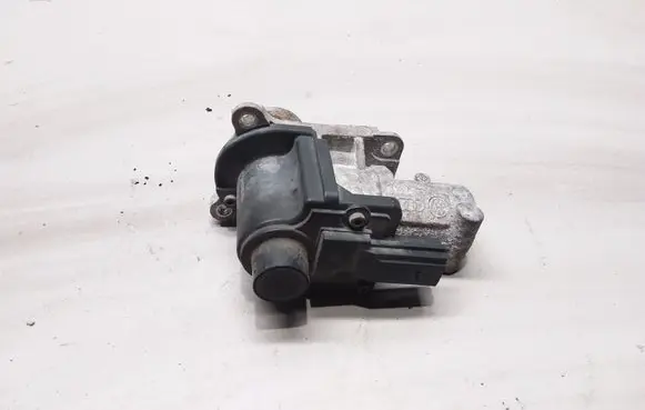 Volkswagen Caddy EGR valve 03G131501D