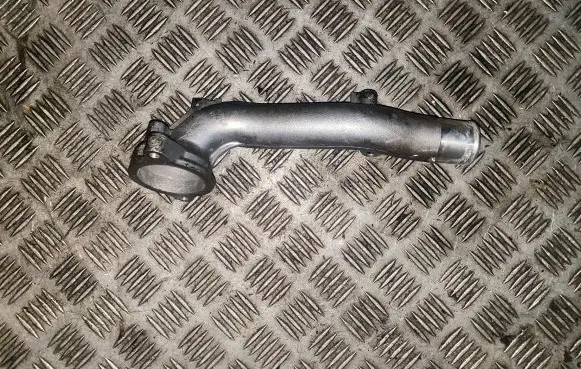 Coolant pipe/hose