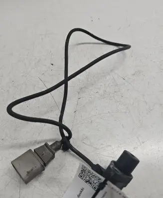 Audi A4 S4 B6 8E 8H Crankshaft speed sensor 0281002
