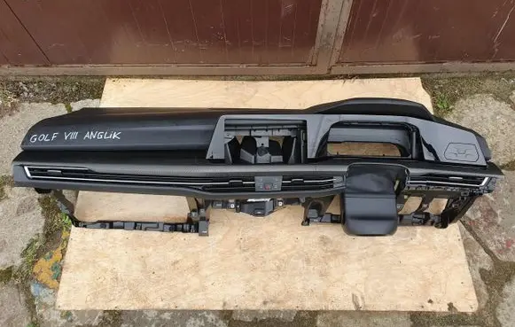 Volkswagen Golf VIII Dashboard 5H2857003