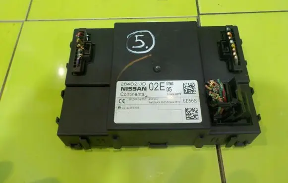 Nissan Qashqai Central body control module 284B2JD02E05 14AB86