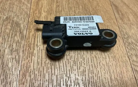 Volvo S40, V40 Airbag deployment crash/impact sensor 30613044A F010275329 00000794MM