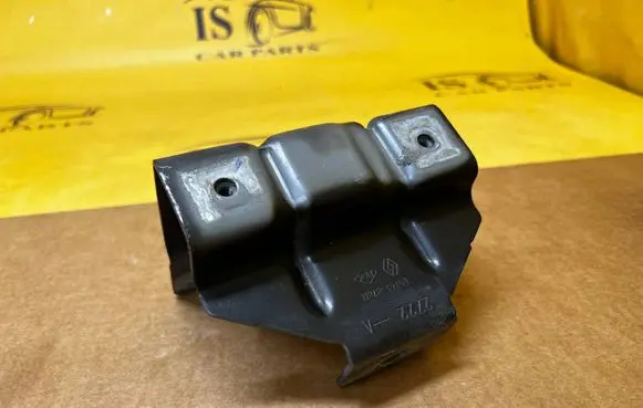 Dacia Sandero III Fender mounting bracket 651416878R