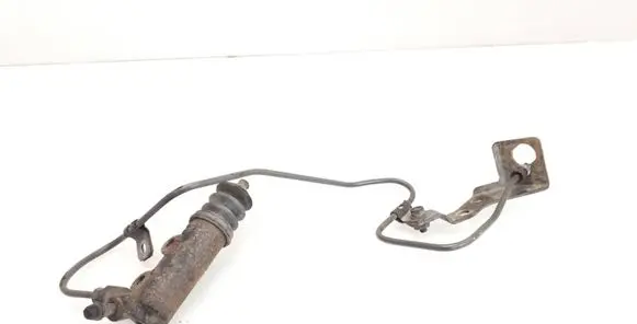 Toyota RAV 4 (XA30) Clutch slave cylinder 