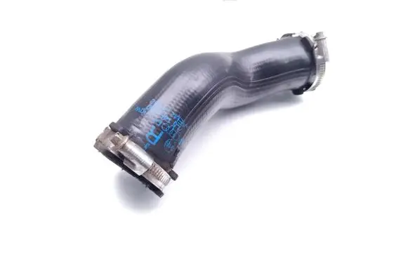 Audi Q7 4L Intercooler hose/pipe 7L8145980