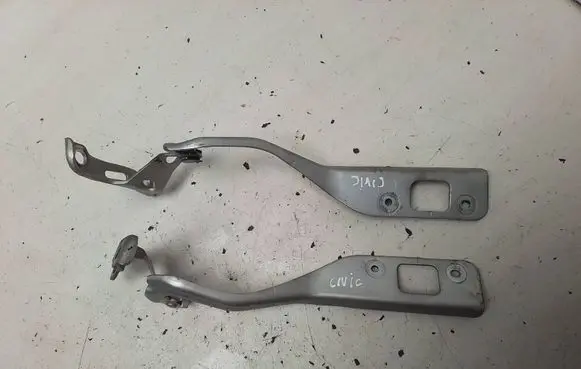 Engine bonnet/hood hinges