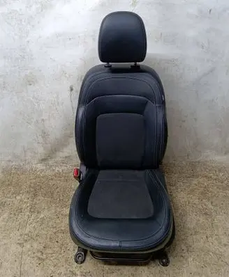 KIA Sportage Front driver seat 
