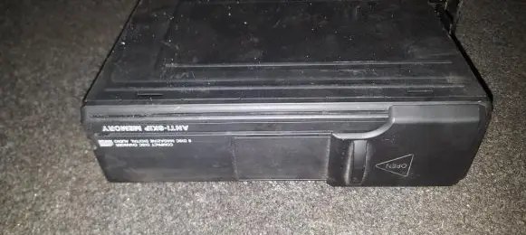 Hyundai Coupe CD/DVD changer 4026892
