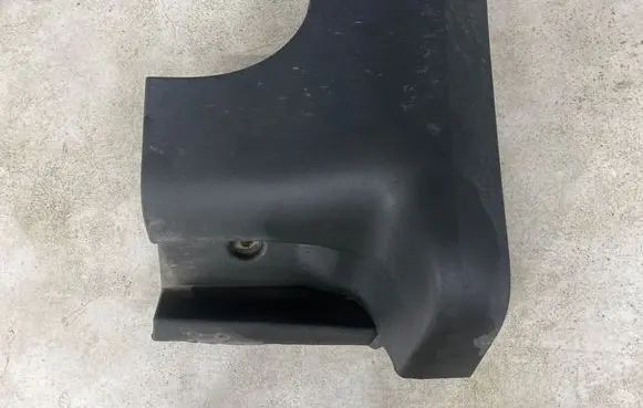 Volvo XC90 Side skirt front trim 