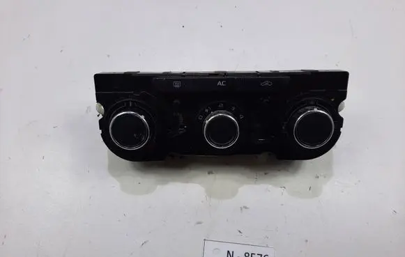 Skoda Octavia Mk2 (1Z) Climate control unit 3T0820047R