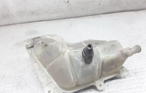 Volkswagen PASSAT B5.5 Coolant expansion tank/reservoir 8D0121403L