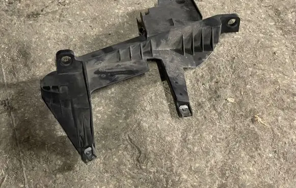 BMW X3 E83 Headlight/headlamp mounting bracket 1301073025