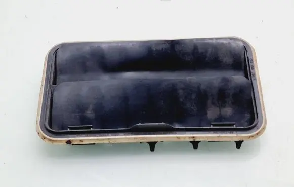 KIA Sorento Quarter panel pressure vent 975102P000