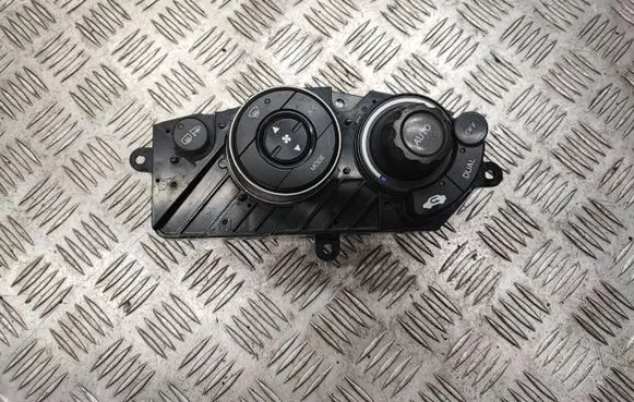 Honda Civic Climate control unit 79600SMJG5 MN303200037 SANWA2076