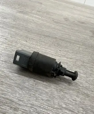 Renault Espace - Grand espace IV Brake pedal sensor switch 110894