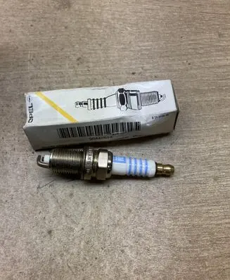 Opel Vectra A Spark plug 90442514