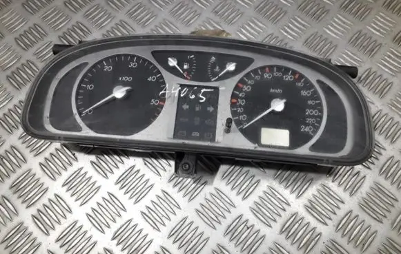 Renault Laguna II Speedometer (instrument cluster) 8200170305 5514000062