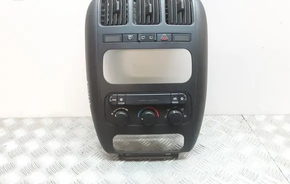 Chrysler Voyager Climate control unit 05005038AA 04685925AA