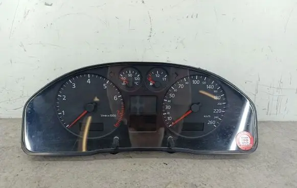 Audi A4 S4 B5 8D Speedometer (instrument cluster) 8D0920900K