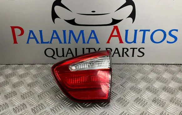 KIA Rio Tailgate rear/tail lights 924041W2