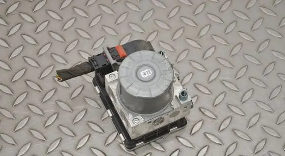 BMW 1 F40 ABS Pump 6208150 28516373593