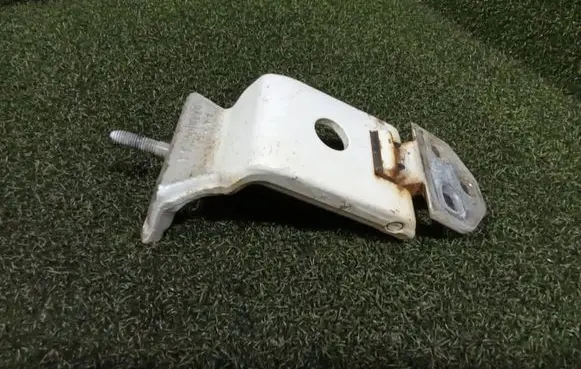 Renault Master III Rear door upper hinge 844000013R
