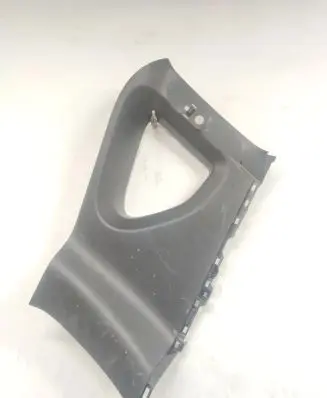 (D)pillar trim (top)