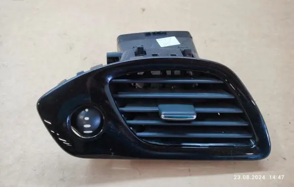 Dashboard side air vent grill/cover trim