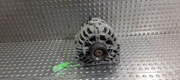 Volkswagen Polo IV 9N3 Generator/alternator 03D903025J
