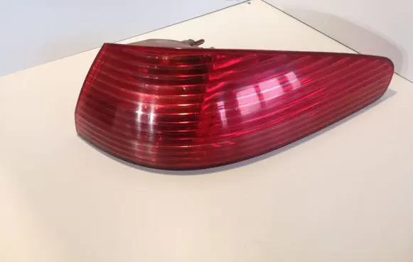 Peugeot 607 Rear/tail lights AXOSCINTEX2543D