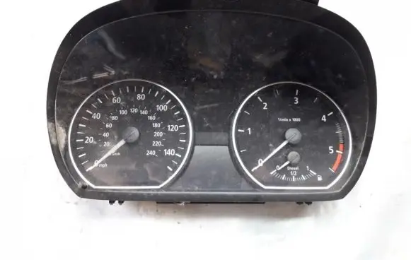 BMW 1 E81 E87 Speedometer (instrument cluster) 697465001 6974650-01