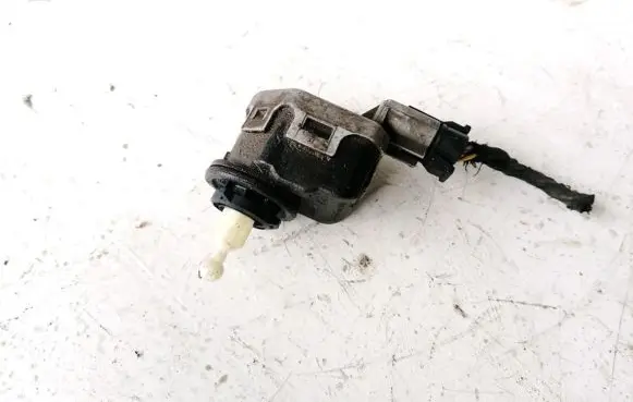 Opel Astra G Headlight level adjustment motor 90590665