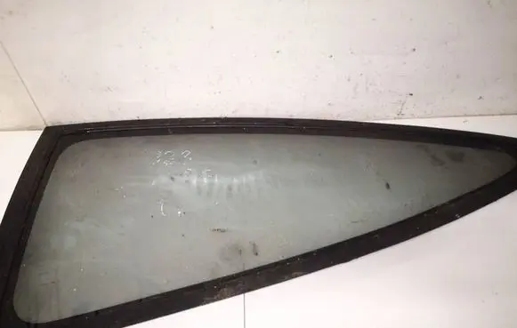 Mazda 323 Rear side window as2