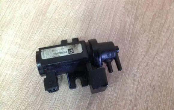 BMW 5 E60 E61 Turbo solenoid valve