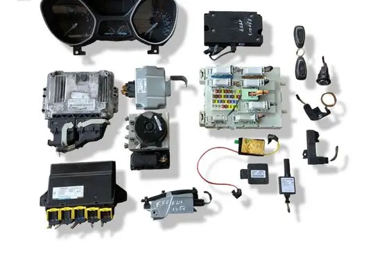 Ford Focus Engine ECU kit and lock set 0261S09146 CV6112A650AME