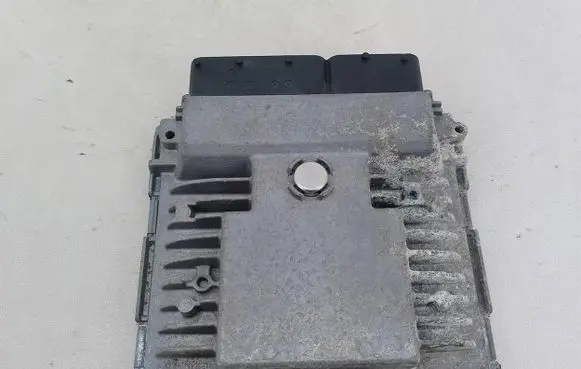 Volkswagen Golf VI Engine control unit/module ECU