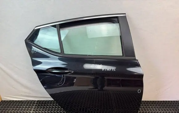 Opel Astra K Rear door 