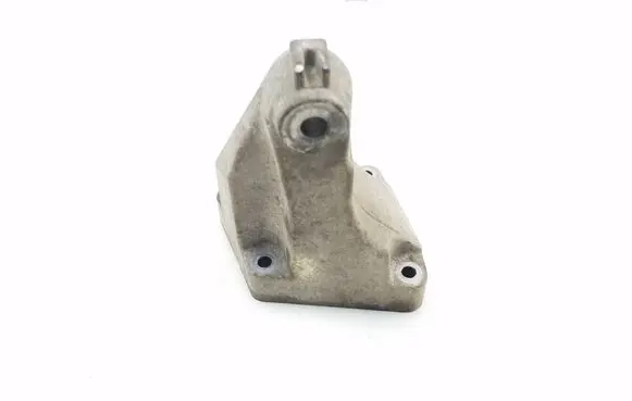 Mercedes-Benz Vito Viano W639 Engine mounting bracket A6422231804