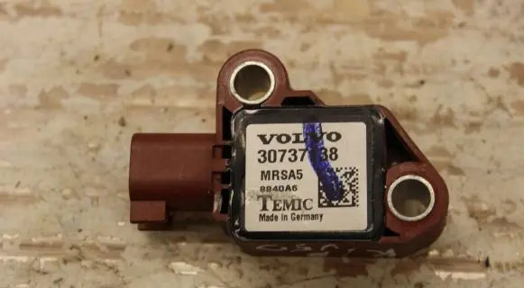 Volvo V50 Airbag deployment crash/impact sensor 30737138
