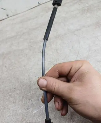 Opel Zafira A Front door cable line 90270177