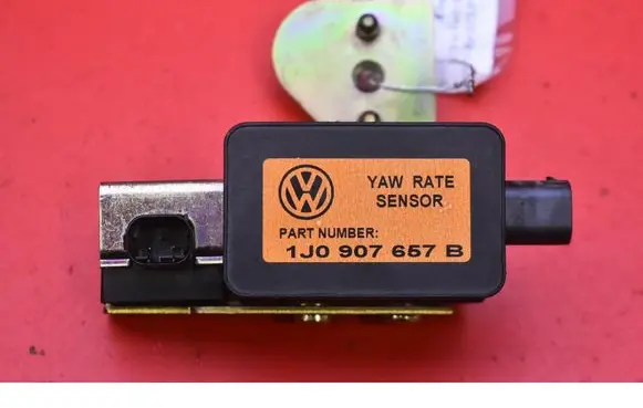 Volkswagen Golf IV Sensor 1J0907657B