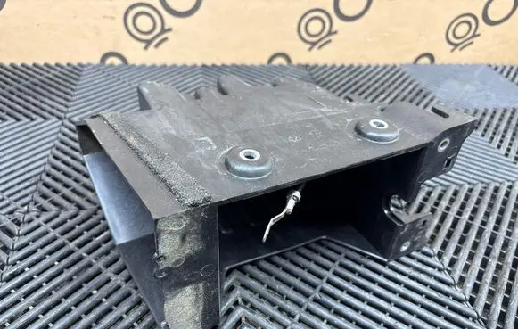 Volvo XC90 Battery box tray cover/lid BHFCA
