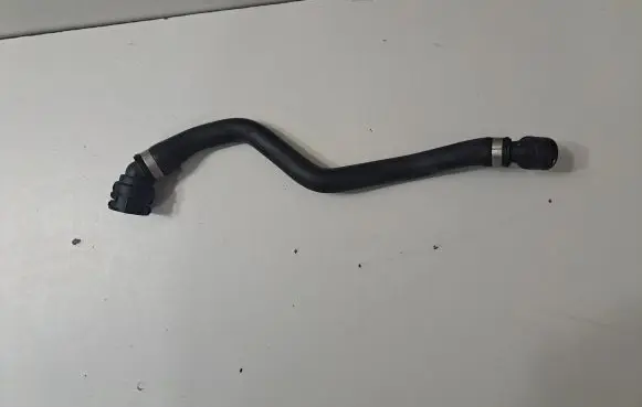 BMW 4 F32 F33 Engine coolant pipe/hose 7596841