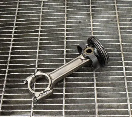 Nissan Qashqai Piston 1210000QAJ 1200000Q20