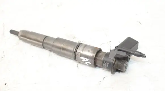 BMW X5 E70 Fuel injector 7792721 779272107