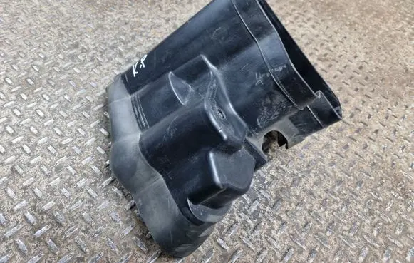 Ford Mustang VI Air intake duct part JR3B8103CA