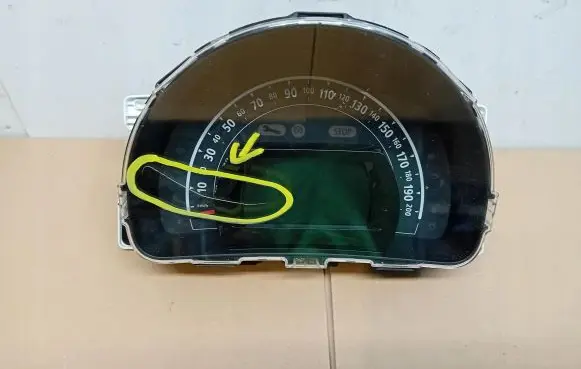 Speedometer (instrument cluster)