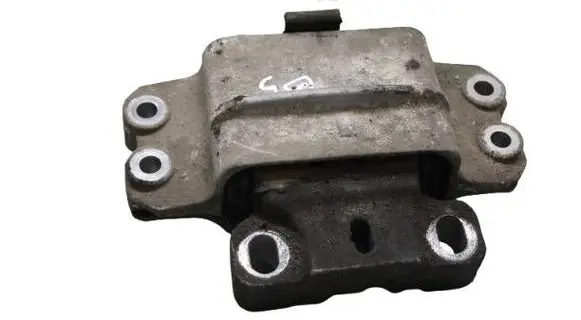 Engine mount bracket